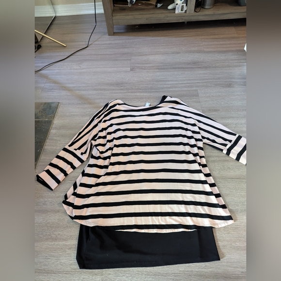 Joseph Ribkoff Black/Pink Tunic Style 181307 Size 12 - Picture 4 of 7